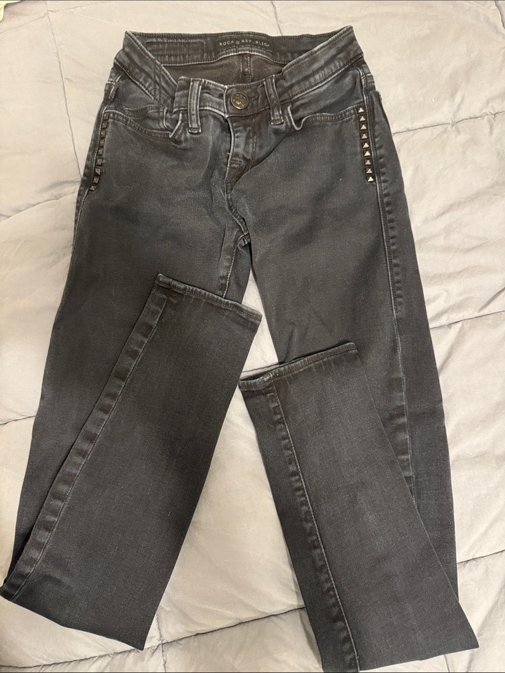 Rock & Republic Black Skinny Jeans with Pyramid Studs